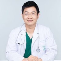 李侗曾医生头像
