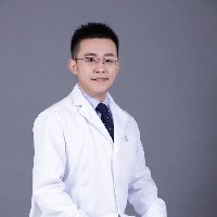 成伟医生头像