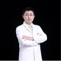 于峥嵘医生头像