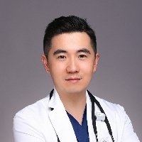 王嘉医生头像