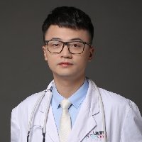 严格医生头像