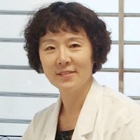 幺远医生头像