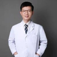 李冠臻医生头像
