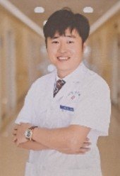 曹述医生头像