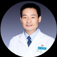 闫少校医生头像