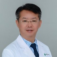 黄威医生头像