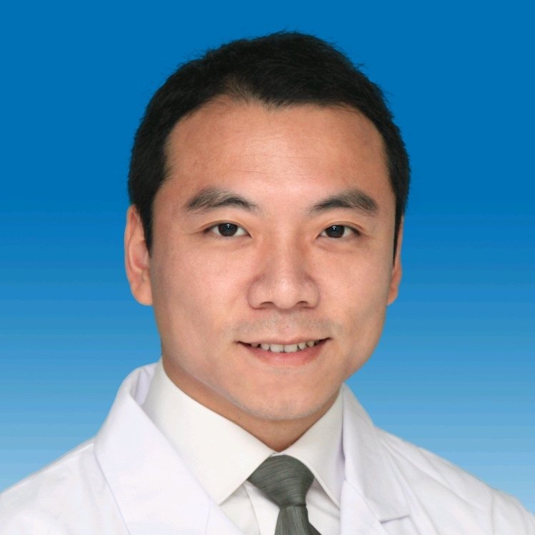 于牧川医生头像