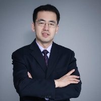 杨威医生头像