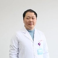罗义医生头像