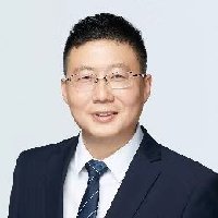梁英