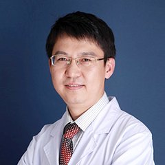 鲍世威医生头像