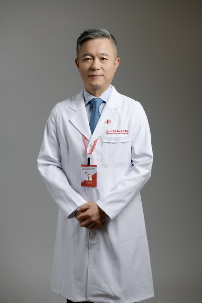 隋龙医生头像