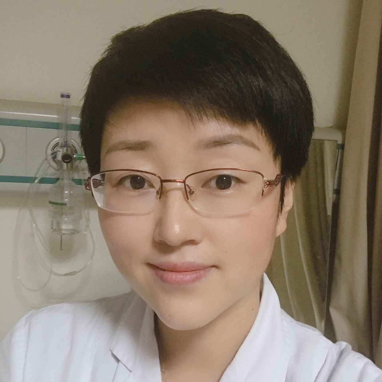 王荻医生头像
