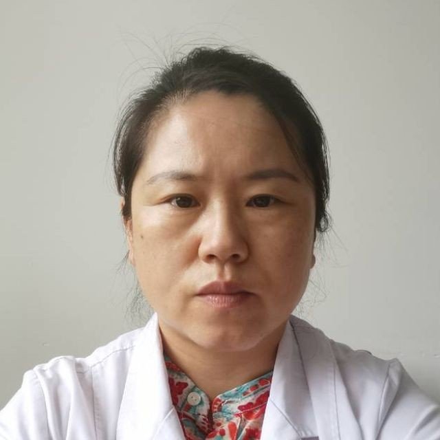 薛薇医生头像