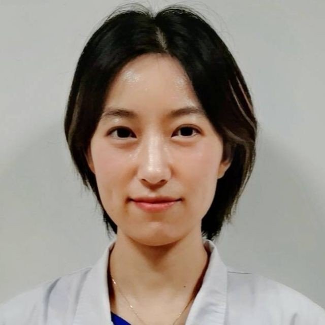 秦瑜医生头像
